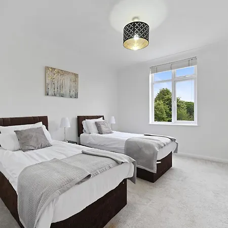 Entire 2 Bed First Floor Flat Apartamento
